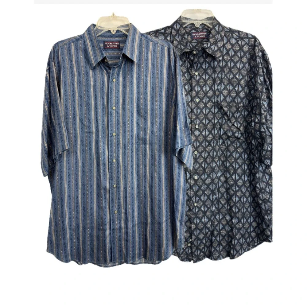 Lot of 2 Roundtree & Yorke Shirts Mens Large Printed Design Button Up Blue Rayon